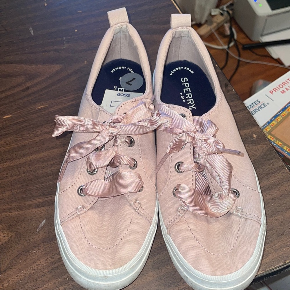 Pink Sperry rubber soled boat shoes! Pink ribbon laces